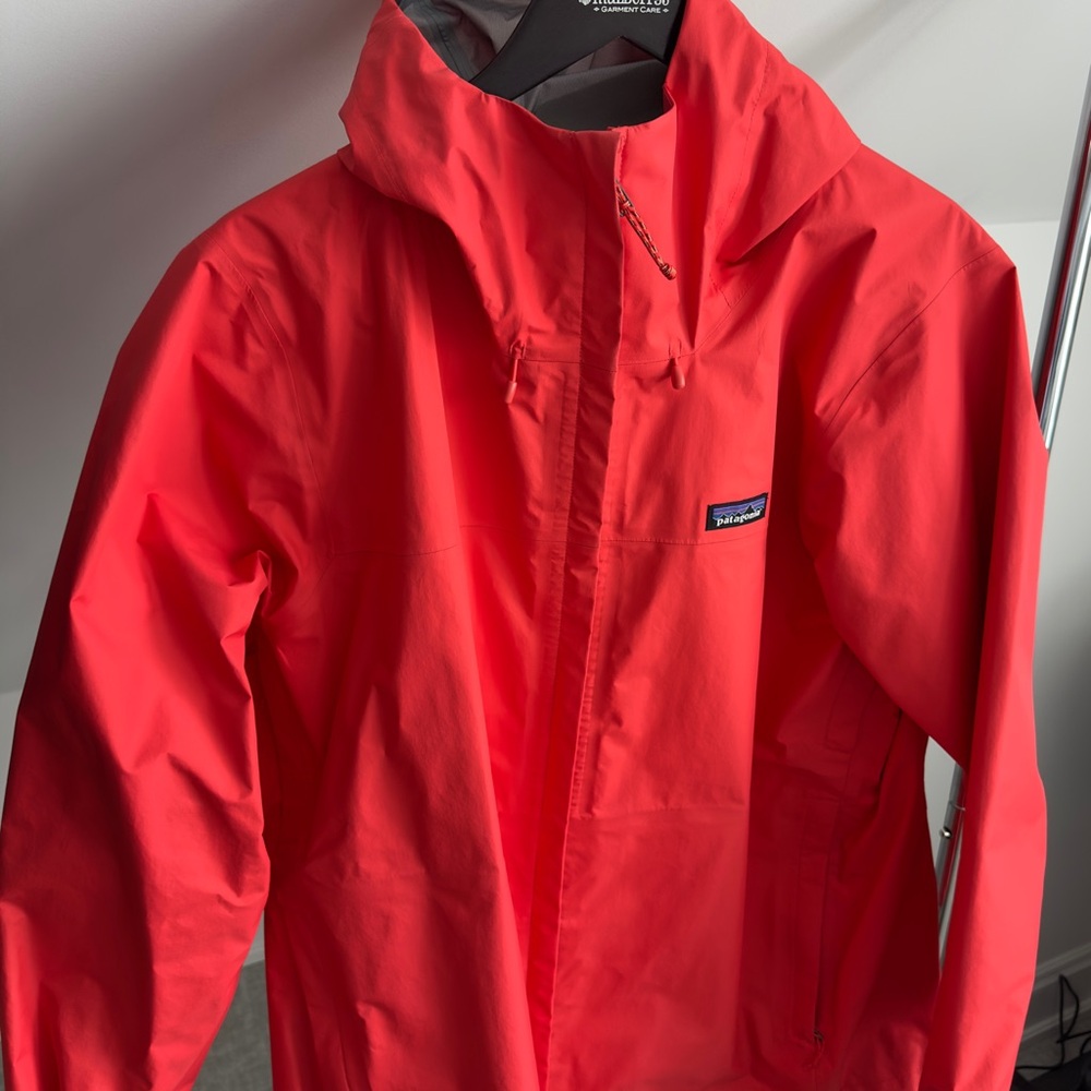 Patagonia Women's Torrentshell 3L Bright Coral Red Jacket XXL